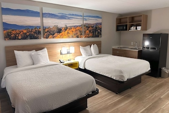 Room, 2 Double Beds, Non Smoking, Kitchenette