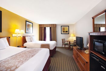 Room, 2 Queen Beds, Non Smoking