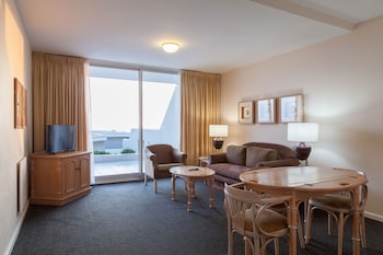 Room, Sea View