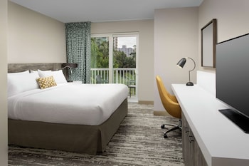Room, 1 King Bed, Pool View