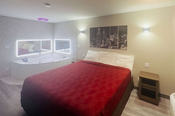 Suite, 1 King Bed, Non Smoking