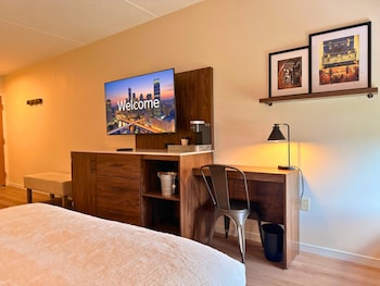 Deluxe Room, 2 Queen Beds, City View