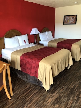 Standard Double Room, 2 Double Beds, Smoking