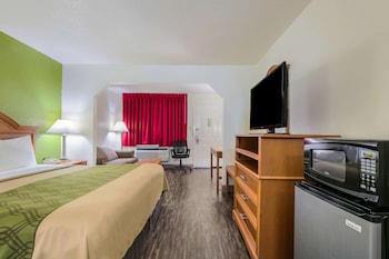 Suite, 1 King Bed, Smoking