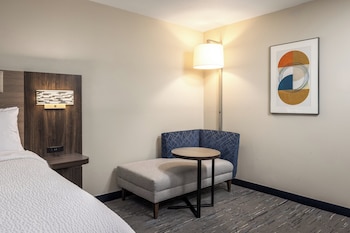 Standard Room, 1 Queen Bed