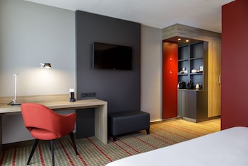 Superior Room, 1 King Bed, Non Smoking
