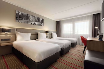 Superior Room, 3 Twin Beds, Non Smoking (Triple Room)