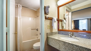 Deluxe Room, 1 King Bed, Non Smoking