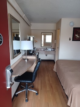 Standard Room, 1 King Bed, Accessible, Non Smoking
