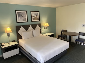 Superior Room, 1 King Bed, Executive Level
