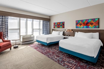 Room, 2 Queen Beds, Accessible (Roll-In Shower)