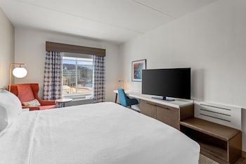 Room, 1 King Bed, Accessible (Hearing)