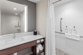 Room, 1 King Bed, Accessible (Mobility & Hearing, 3x3 Shower)