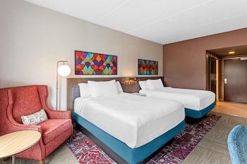 Room, 2 Queen Beds, Non Smoking (Drinks & Snacks)