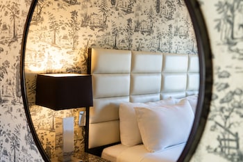 Deluxe Room, 1 King Bed