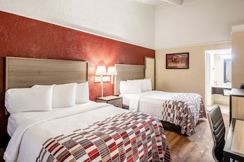 Deluxe Room, 2 Double Beds, Smoking