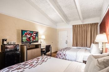 Deluxe Room, 2 Double Beds, Smoking