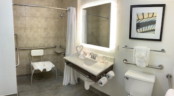 Standard Room, 2 Queen Beds, Accessible (Communications, Roll-In Shower)