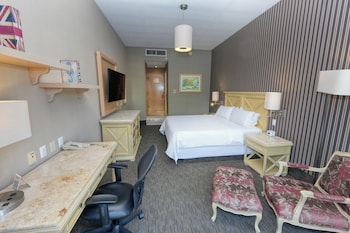 Standard Room, 1 King Bed (Top Floor)