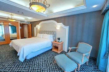 Premium Room, 1 King Bed