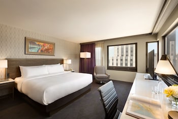 Classic Room, 1 King Bed, City View
