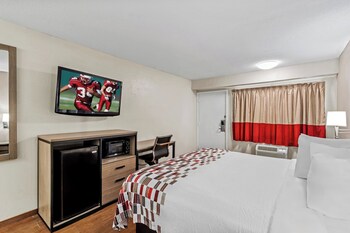 Deluxe Room, 1 Queen Bed, Smoking