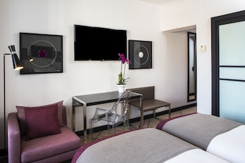Avani Premier Room (Extra Bed 2 adults + 1 child)