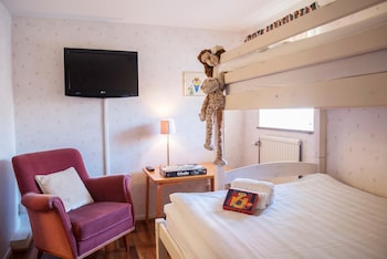 Family Room, 2 Twin Beds, Non Smoking (Bunk beds)