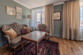 Suite, Multiple Beds, Non Smoking, Sea View (Living Room)