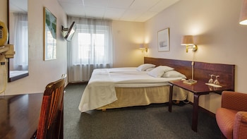 Economy Double Room, 2 Twin Beds, Non Smoking