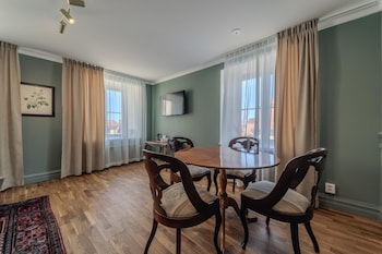 Suite, Multiple Beds, Non Smoking, Sea View (Living Room)