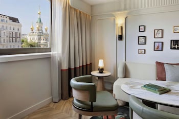 Junior Suite, 1 King Bed