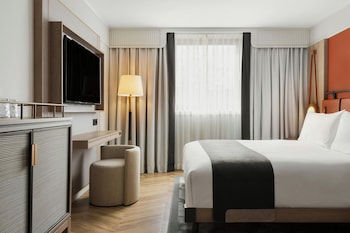Deluxe Room, 1 King Bed