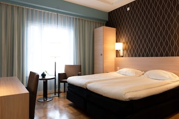 Standard Double Room (Atrium)