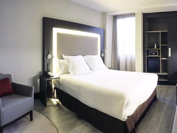 Standard Room, 1 Queen Bed