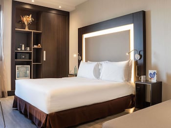 Standard Room, 1 Queen Bed
