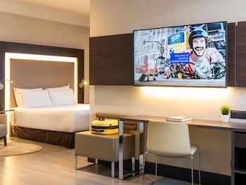 Executive Room, 1 Queen Bed