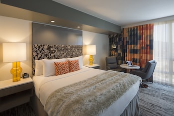 Standard Room, 1 King Bed, Non Smoking, City View