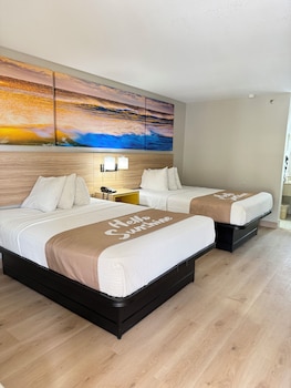 Double Room, 2 Double Beds (non smoking)