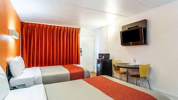 Standard Room, 2 Double Beds, Accessible, Non Smoking