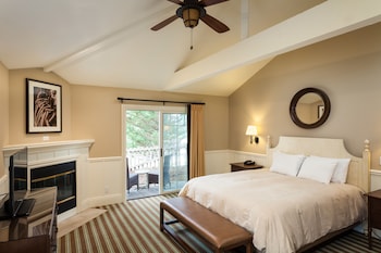 Room, 1 King Bed, Fireplace (Lodge)