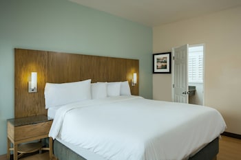 Studio, 1 King Bed