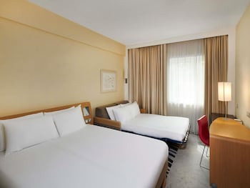 Superior Room, 1 Queen Bed with Sofa bed