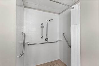 Suite, 1 King Bed, Accessible, Non Smoking