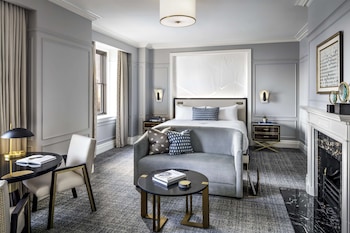 Fairmont Gold, Studio Suite, 1 King Bed, Non Smoking, Club Lounge Access