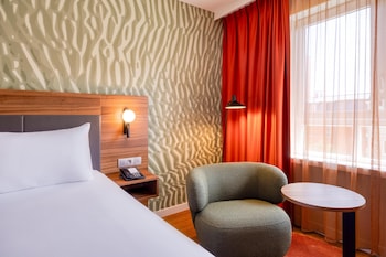 King Room with Garden View