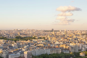 Deluxe Suite, 1 King Bed with Sofa bed (Paris View)
