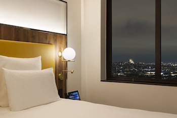Deluxe Room, 1 King Bed