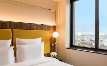 Deluxe Room, 1 King Bed