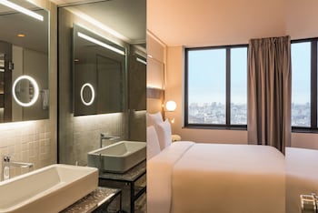 Deluxe Room, 1 King Bed